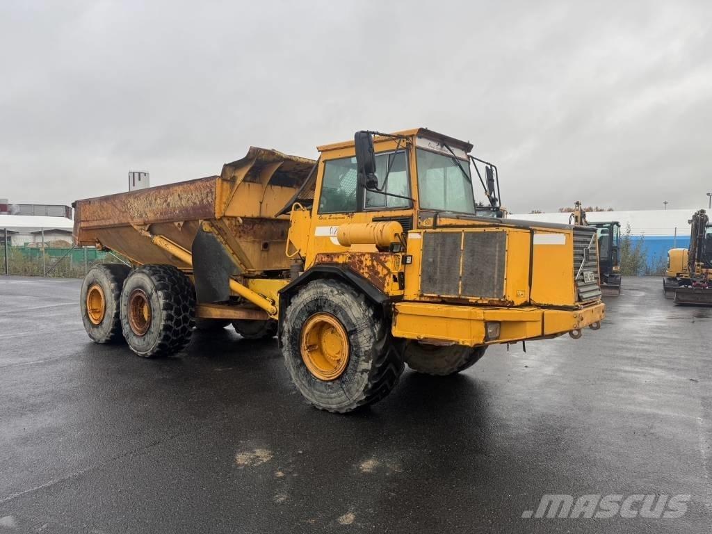 Volvo A 25 C 6x6 アーティキュレート式ダンプトラック