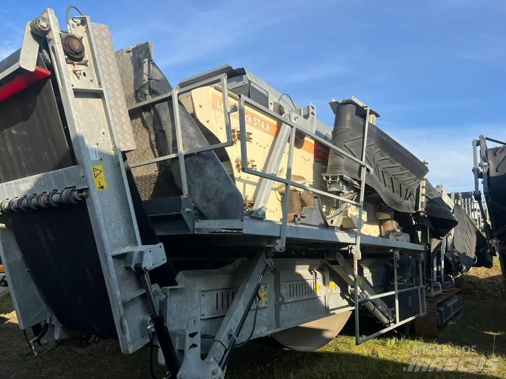 Metso ST4.8 自走式スクリーン