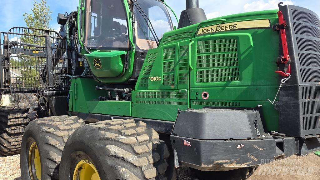 John Deere 1910 G フォワーダー