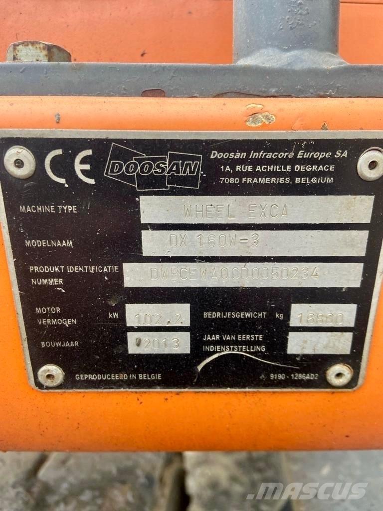 Doosan DX 160 W-3 ホイール式油圧ショベル（パワーショベル・ユンボ・バックホー）