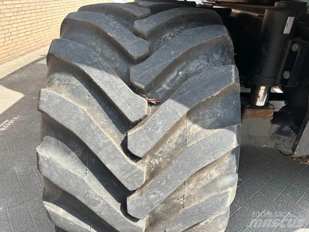 JCB JS145W ホイール式油圧ショベル（パワーショベル・ユンボ・バックホー）