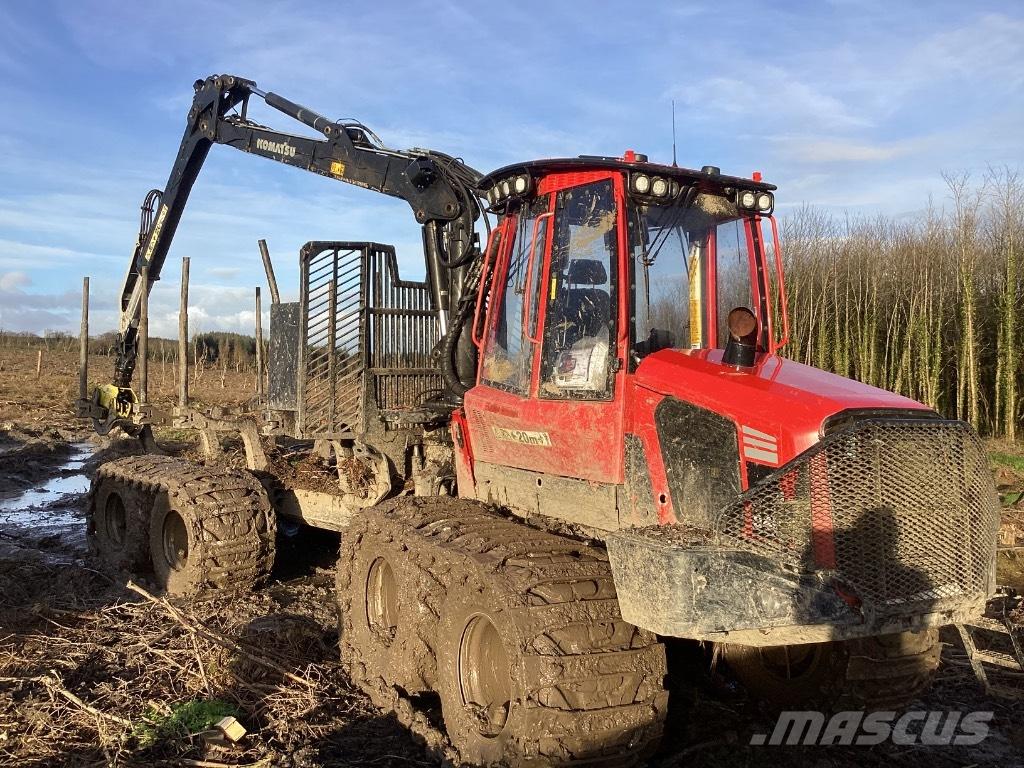 Komatsu 845 フォワーダー