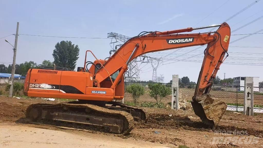 Doosan DH 225 LC-7 大型油圧ショベル12t以上（パワーショベル・ユンボ）
