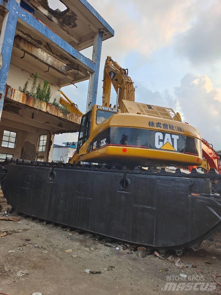 CAT 320 C 水陸両用油圧ショベル、ユンボ