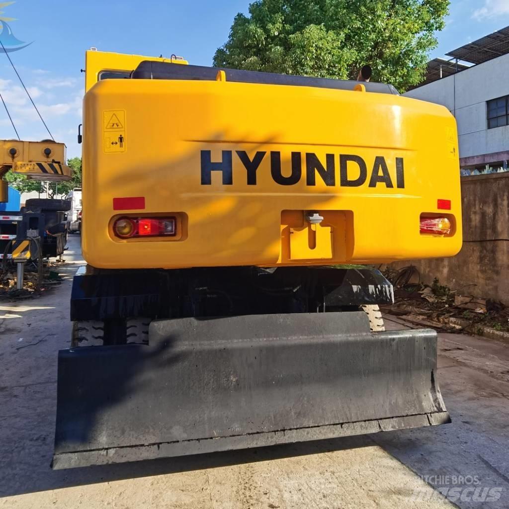Hyundai R 210W-7 ホイール式油圧ショベル（パワーショベル・ユンボ・バックホー）