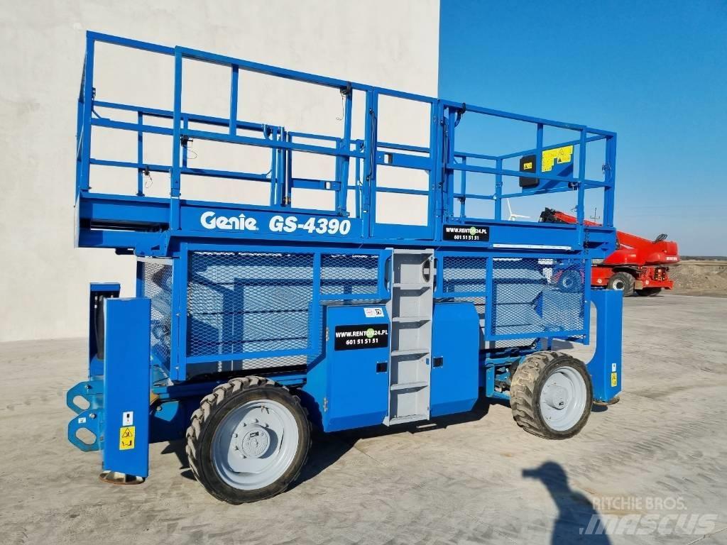 Genie GS 4390 RZ34 シザースリフト