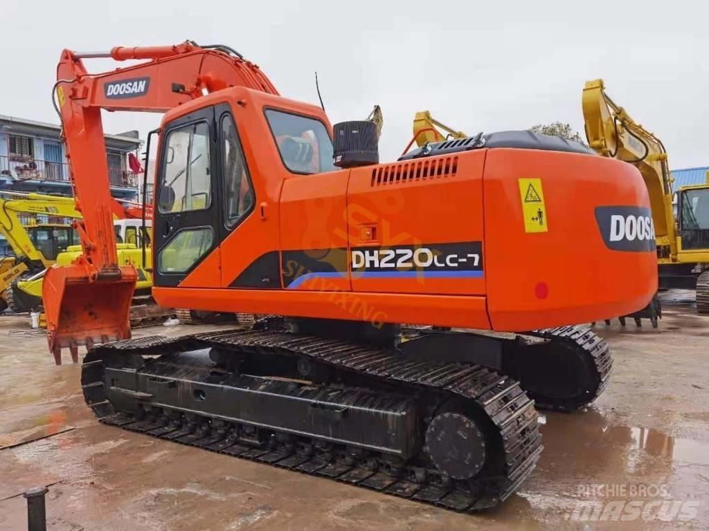 Doosan 220 LC-7 大型油圧ショベル12t以上（パワーショベル・ユンボ）