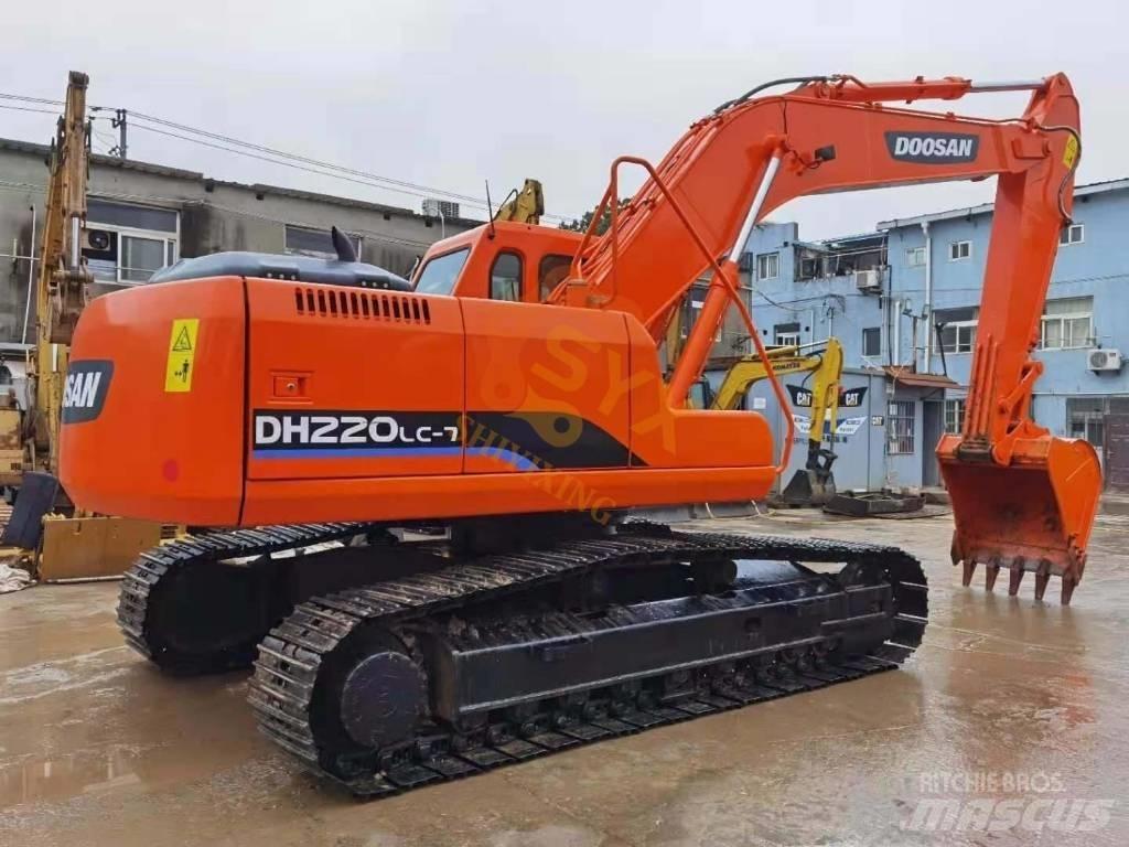 Doosan 220 LC-7 大型油圧ショベル12t以上（パワーショベル・ユンボ）
