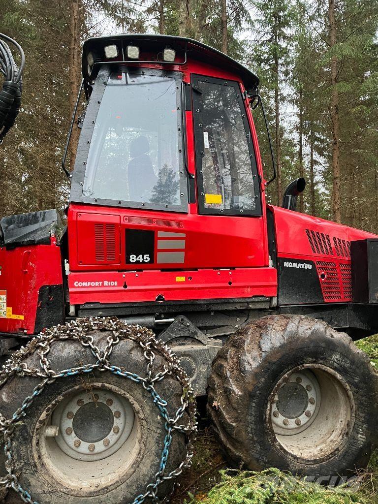 Komatsu 845 フォワーダー