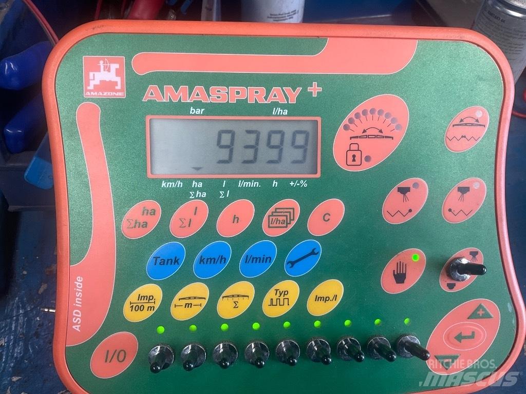 Amazone Ug 3000 牽引型スプレイヤー