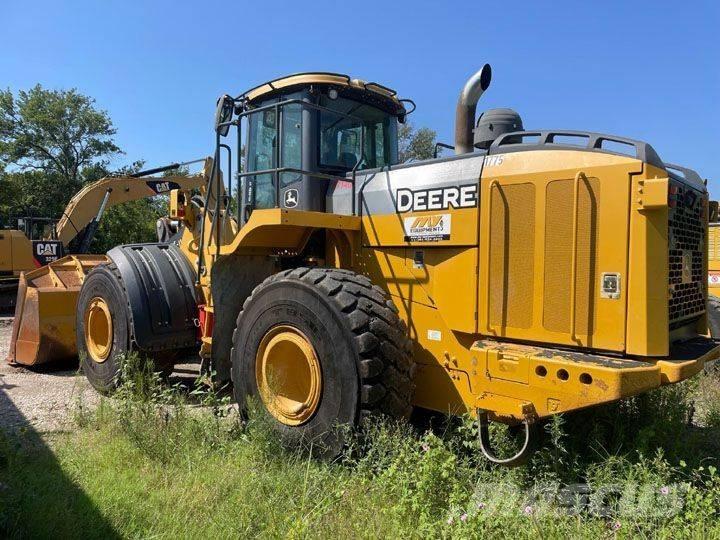 John Deere 824K-II ホイールローダー・タイヤショベル
