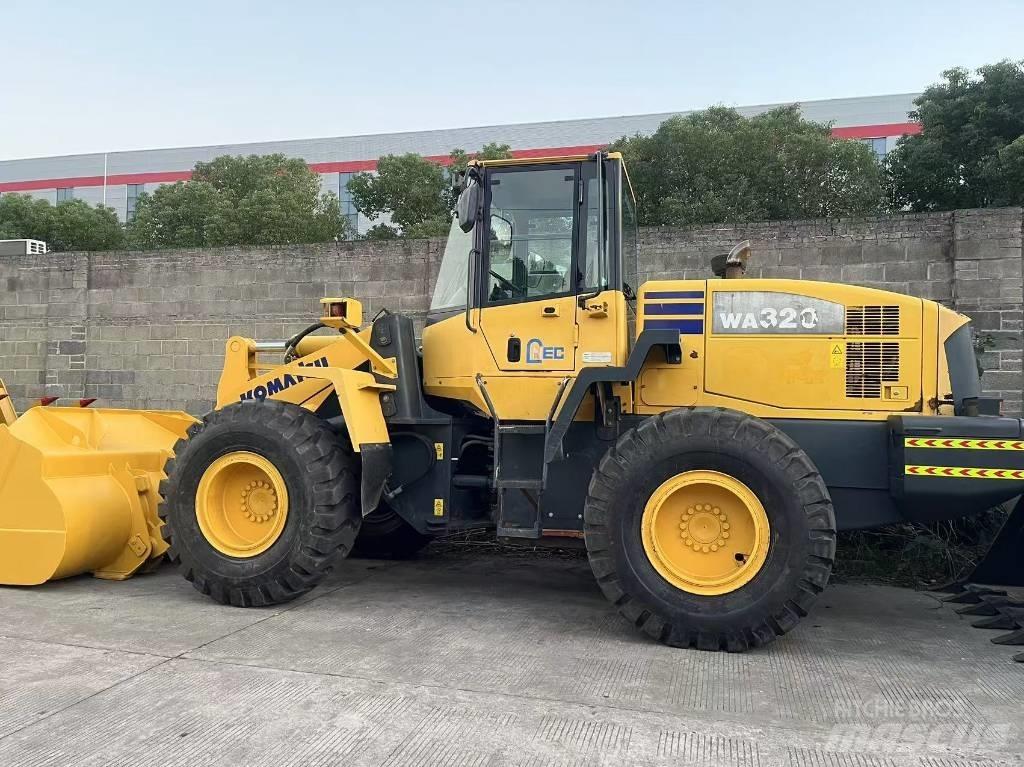 Komatsu WA 320 ホイールローダー・タイヤショベル
