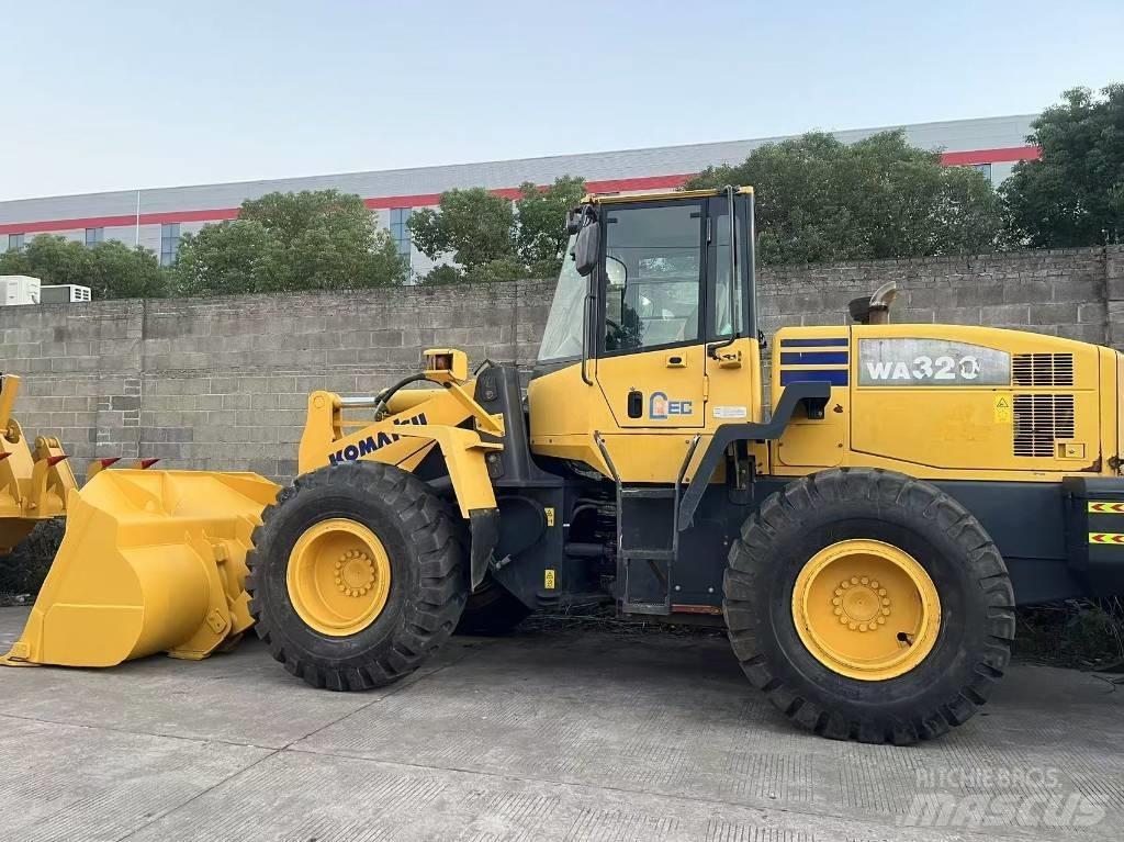 Komatsu WA 320 ホイールローダー・タイヤショベル