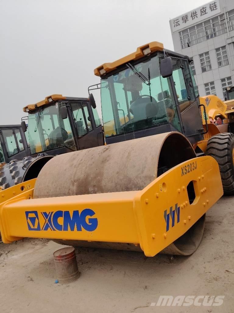 XCMG XS203J 振動ローラ