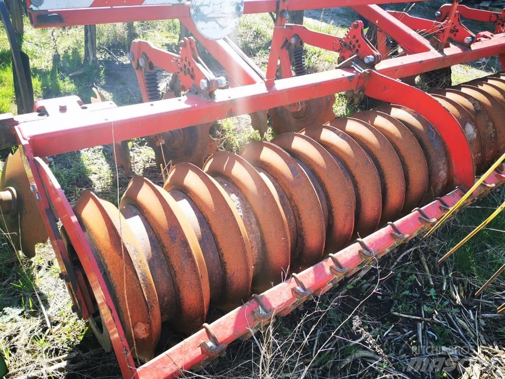 Horsch Terrano 3 FX カルチベーター