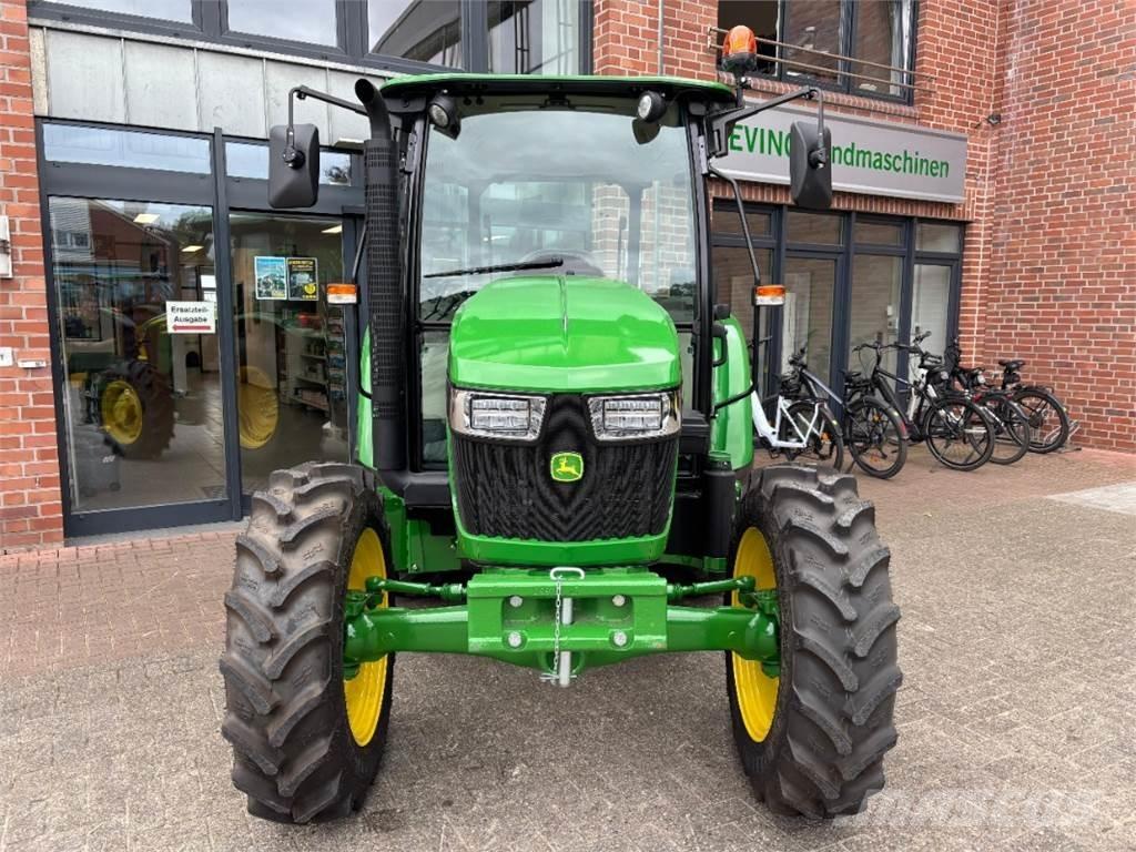 John Deere 5058E トラクター