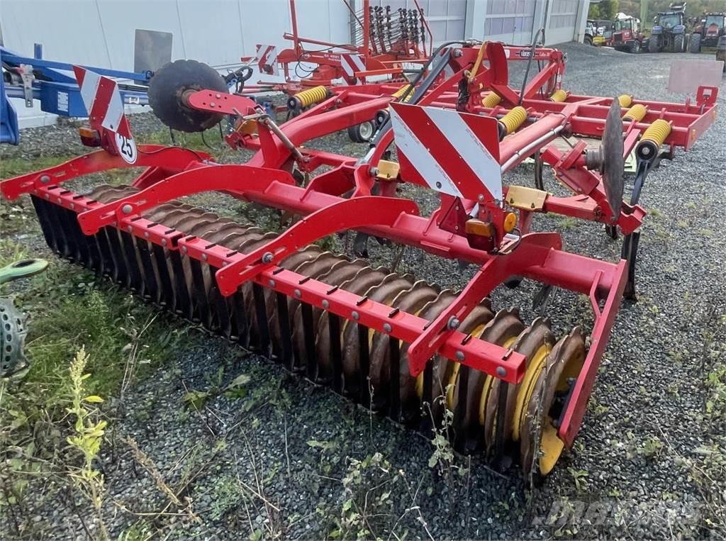 Väderstad CS 300 カルチベーター