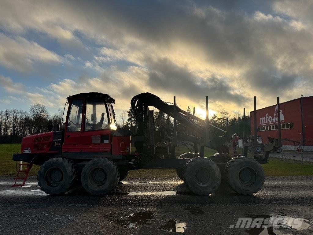 Komatsu 865 フォワーダー