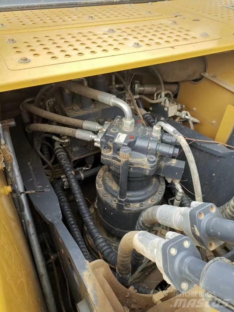 XCMG XE 215 DA 大型油圧ショベル12t以上（パワーショベル・ユンボ）