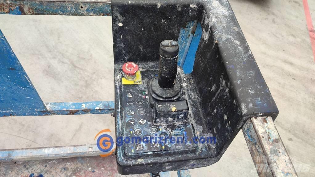 Genie GS 3384 RT シザースリフト