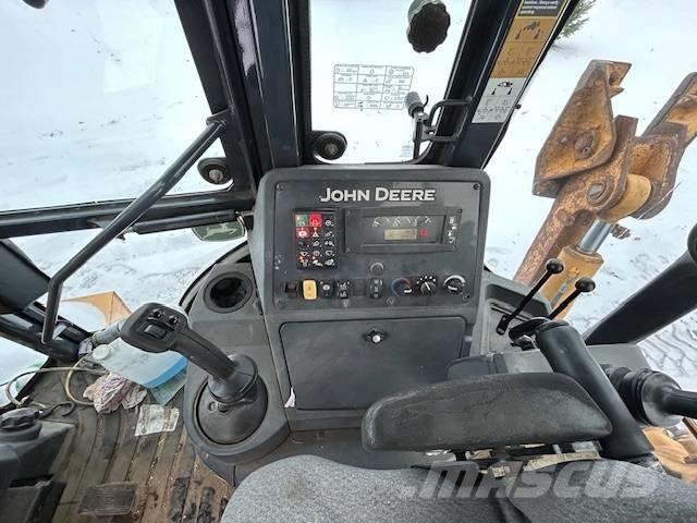 John Deere 710 K バックホーローダー