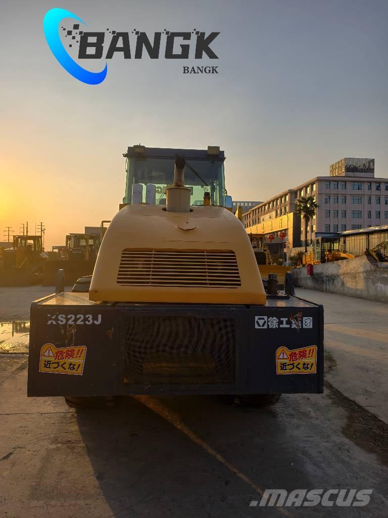 XCMG XS 223 J 振動ローラ
