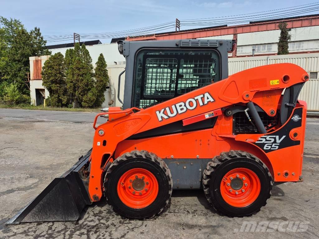 Kubota SSV 65 スキッドステアローダー