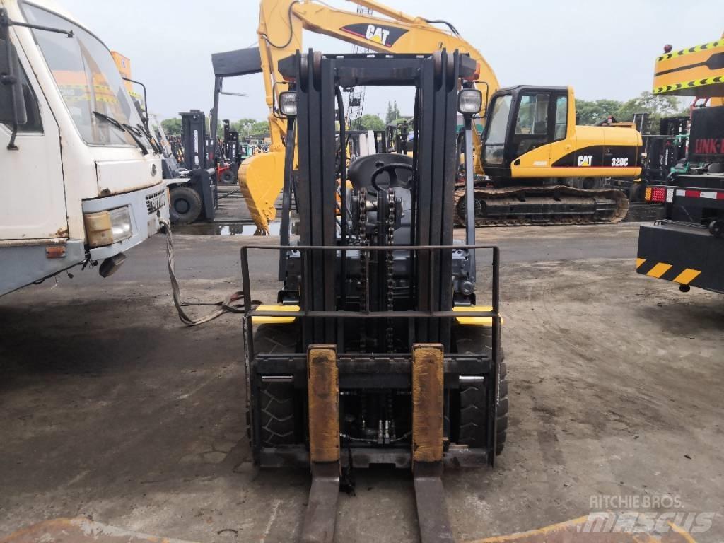 Komatsu 30 ディーゼル・軽油