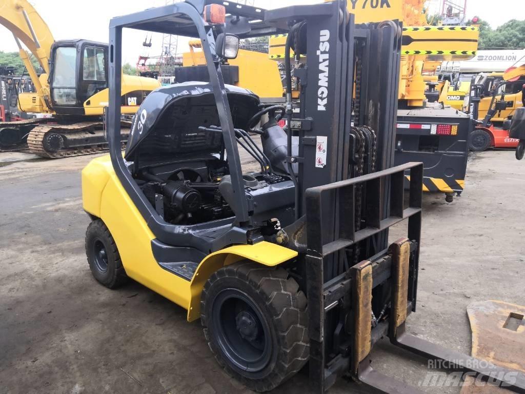 Komatsu 30 ディーゼル・軽油