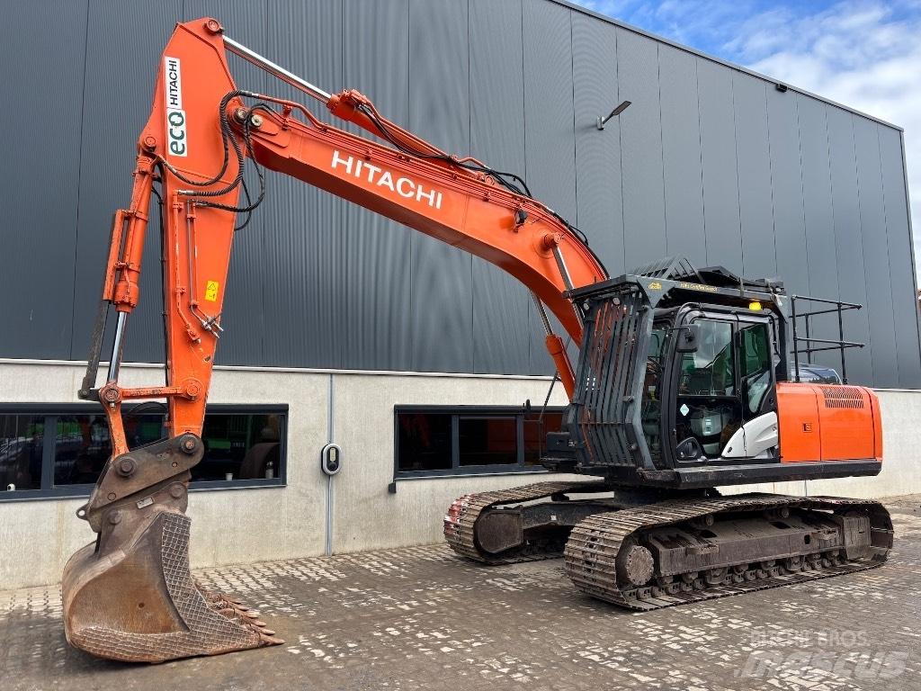 Hitachi ZX 210 LC-6 大型油圧ショベル12t以上（パワーショベル・ユンボ）