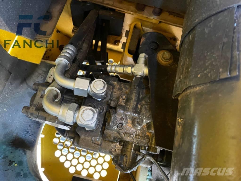Komatsu PC 56-7 大型油圧ショベル12t以上（パワーショベル・ユンボ）