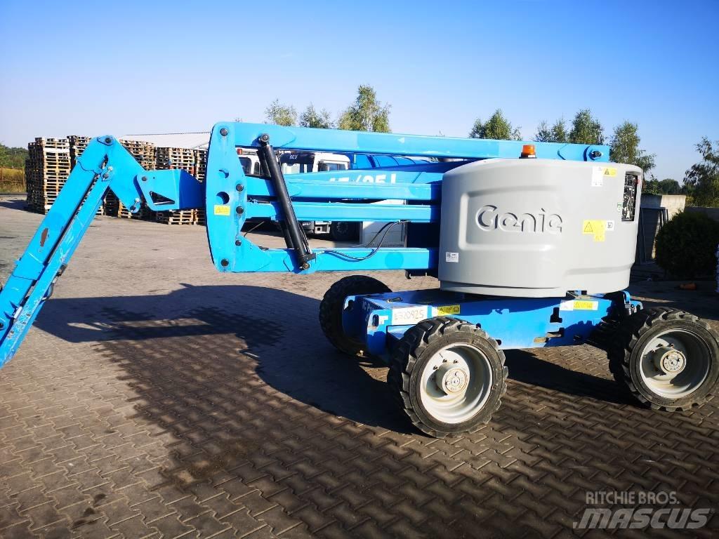 Genie Z 45/25 ブームリフト　屈伸型
