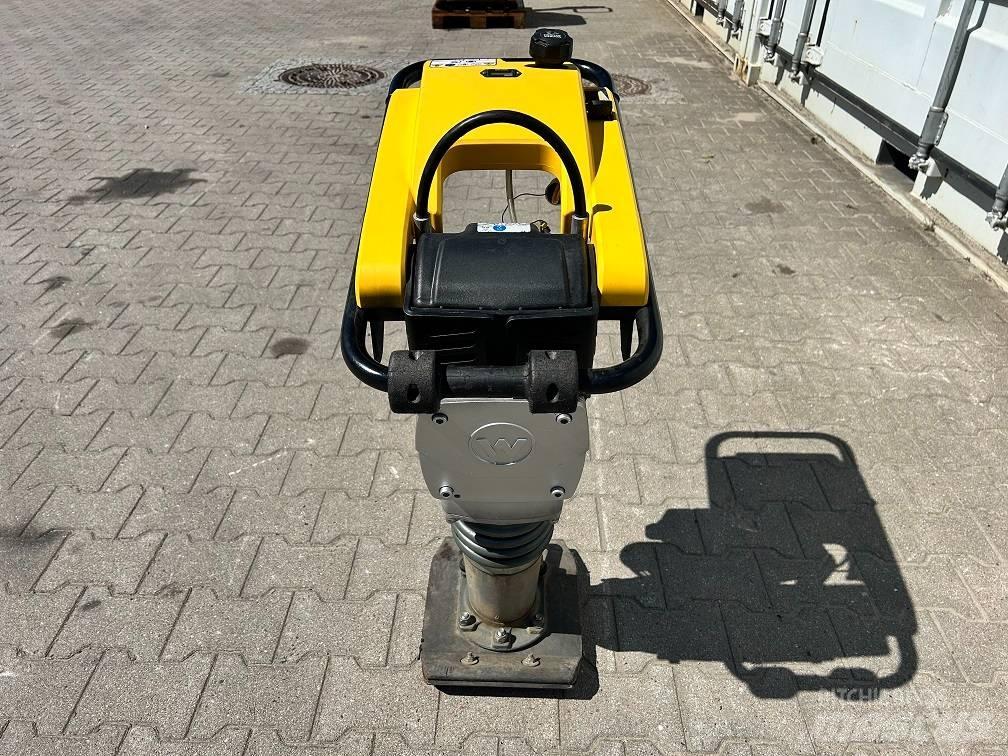 Wacker Neuson BS50-2 タンパ/転圧バイブレータ