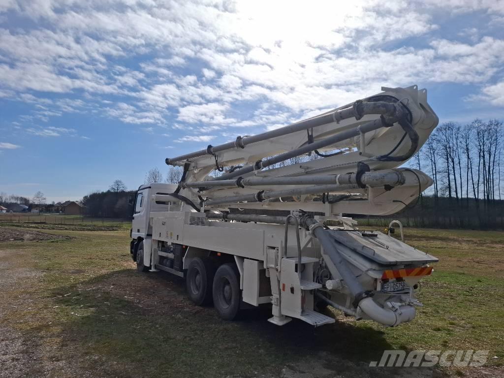 Mercedes-Benz Actros コンクリートポンプ車