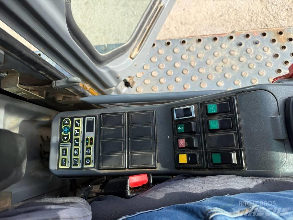 Volvo EC 360 B LC 大型油圧ショベル12t以上（パワーショベル・ユンボ）