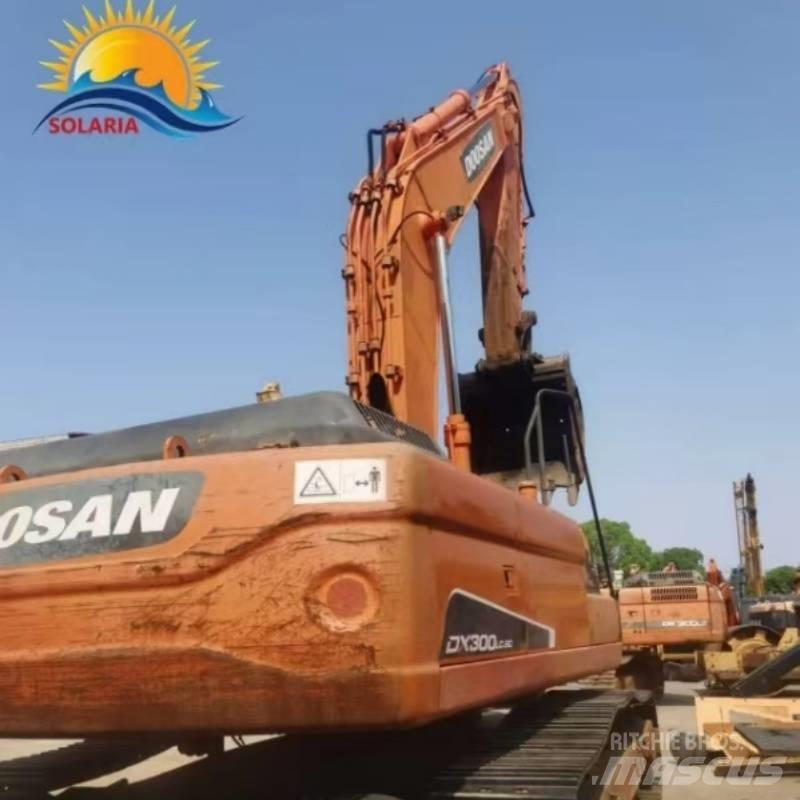 Doosan dx300lc-9c 大型油圧ショベル12t以上（パワーショベル・ユンボ）