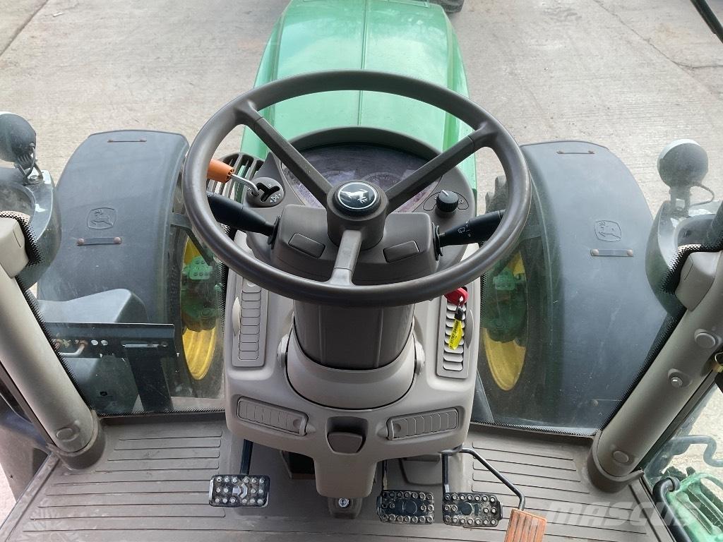 John Deere 6170 R トラクター