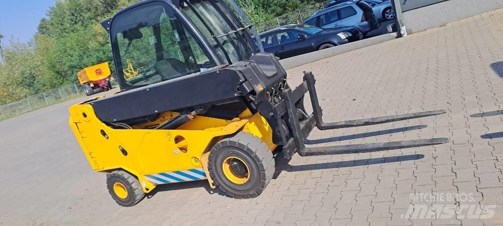JCB TLT 30-19E 2WD バッテリーフォークリフト