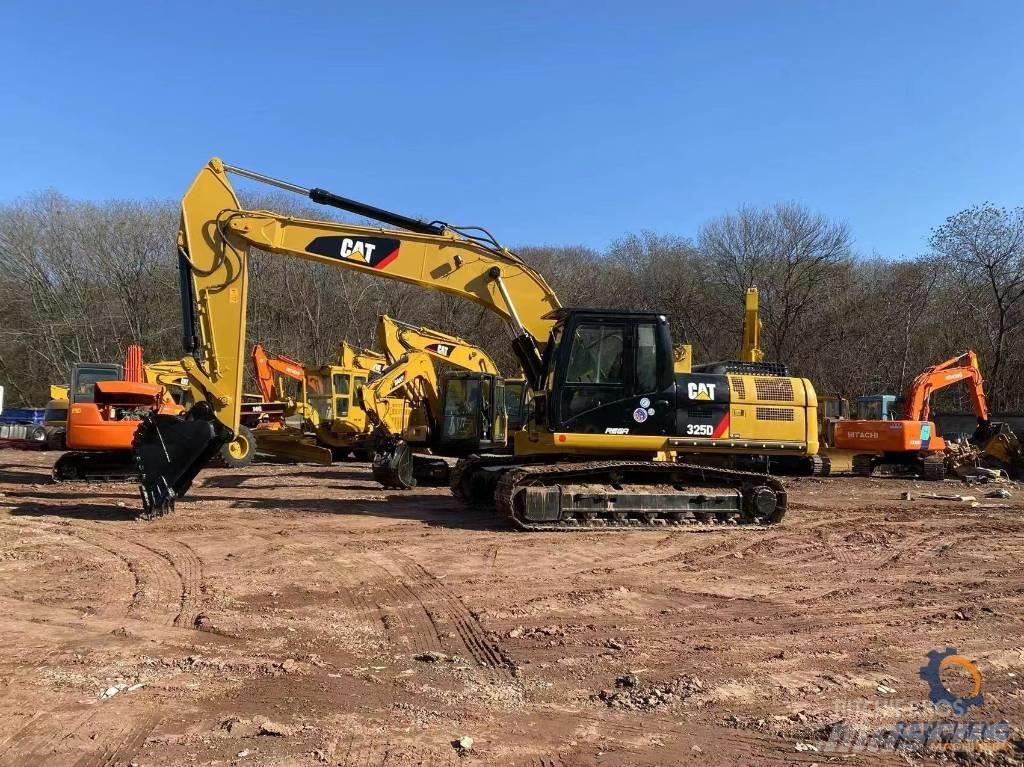 CAT 325 D 大型油圧ショベル12t以上（パワーショベル・ユンボ）