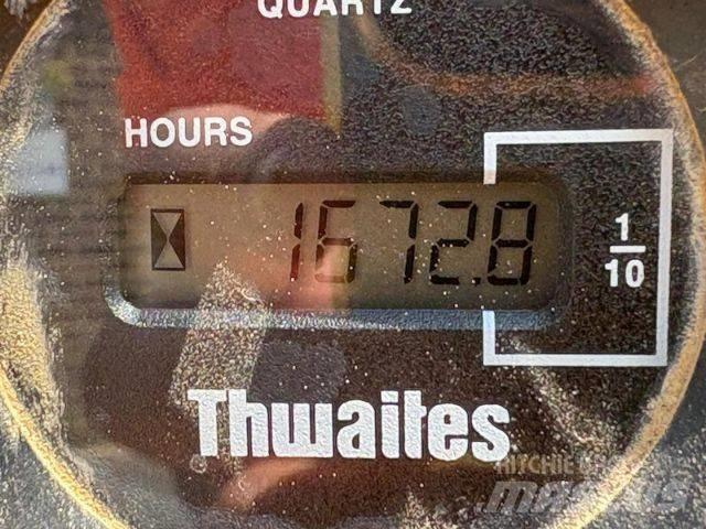 Thwaites 3 tonne サイト　ダンプ