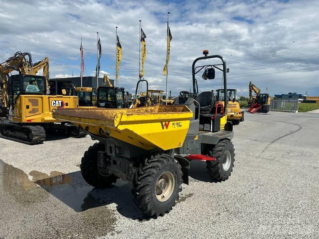 Wacker Neuson DW 30 サイト　ダンプ