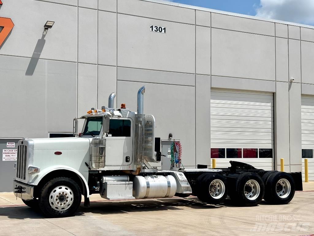 Peterbilt 388 中古トラクターヘッド | トレーラーヘッド