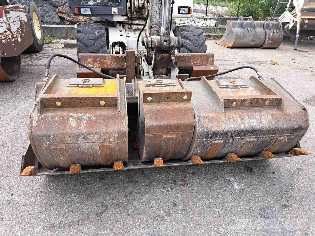 Mecalac 12 MTX ホイール式油圧ショベル（パワーショベル・ユンボ・バックホー）