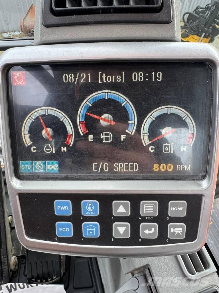 Doosan DX 140 W ホイール式油圧ショベル（パワーショベル・ユンボ・バックホー）