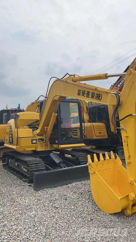 Komatsu PC 70 中型油圧ショベル 7ｔ-12ｔ（ユンボ・パワーショベル・バックホー）
