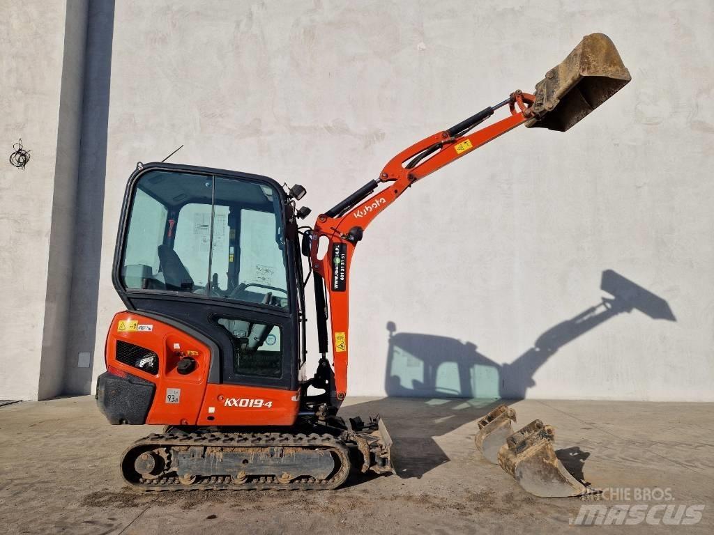 Kubota KX 019-4   P373 ミニ油圧ショベル 7t以下（ミニユンボ・ミニディガー）
