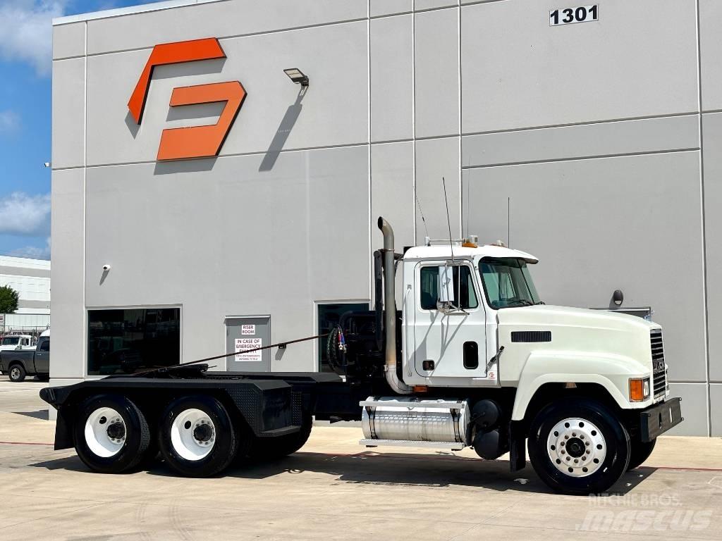 Mack CH 613 レッカー車