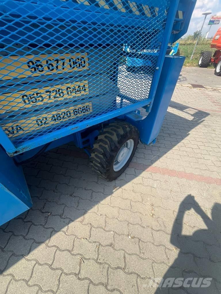 Genie GS 3384 RT シザースリフト