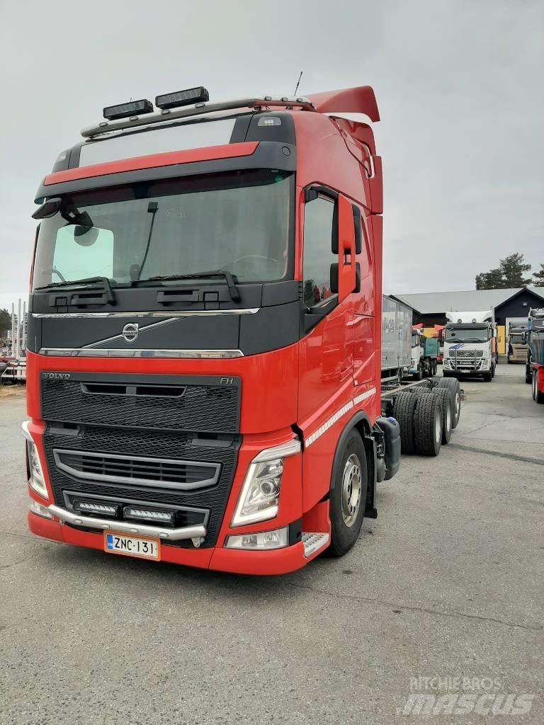 Volvo FH 13 キャブ付きシャーシ