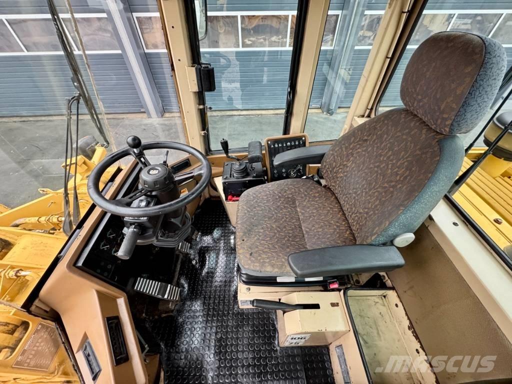 CAT 924 F ホイールローダー・タイヤショベル